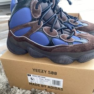 authentic yeezy tyrian
